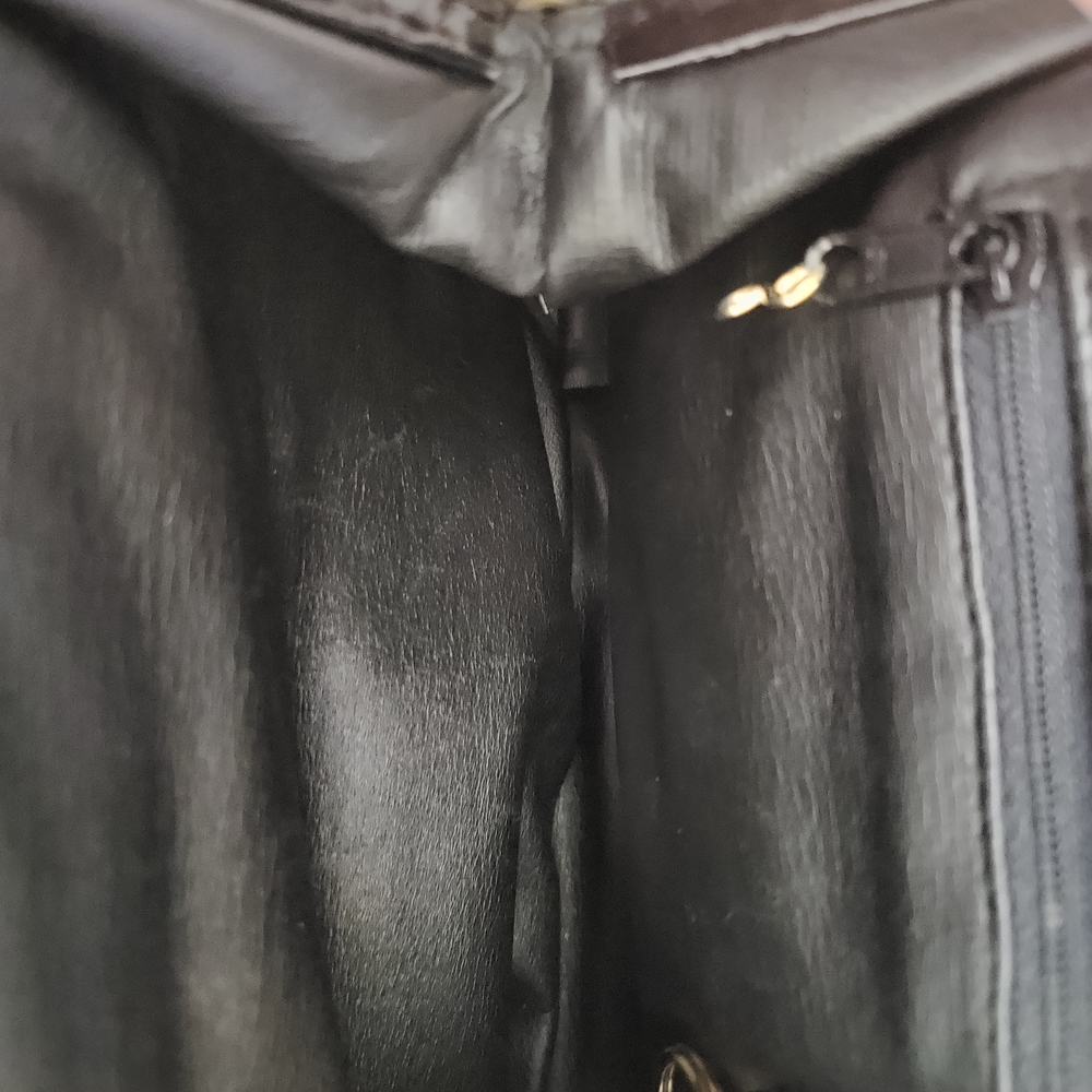 Luxurious Black Quilted Shoulder Bag with Chain Strap - Picture 5 of 5